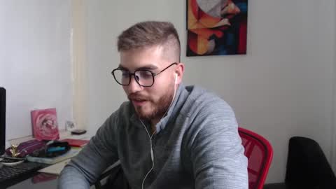 Snapshot of dylanhot10 chatting on February 6, 7:07 pm dylanhot10 online show from February 6, 7:07 pm