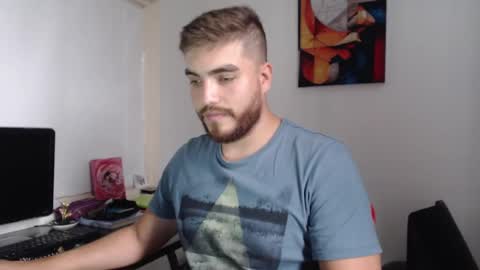 Snapshot of dylanhot10 chatting on February 8, 10:08 pm dylanhot10 online show from February 8, 10:08 pm