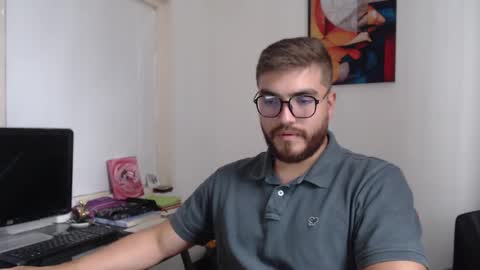 Snapshot of dylanhot10 chatting on February 13, 9:06 pm dylanhot10 online show from February 13, 9:06 pm