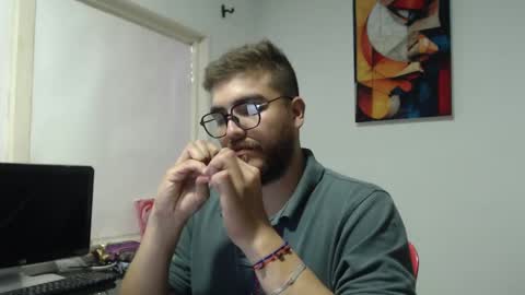 Snapshot of dylanhot10 chatting on February 14, 3:22 am dylanhot10 online show from February 14, 3:22 am