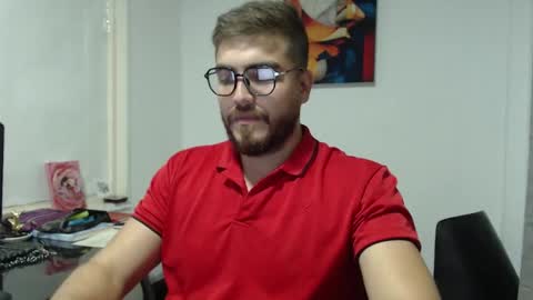 Snapshot of dylanhot10 chatting on February 14, 11:53 pm dylanhot10 online show from February 14, 11:53 pm