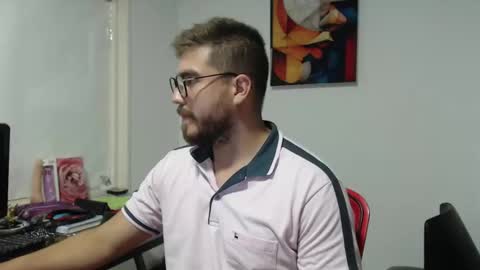 Snapshot of dylanhot10 chatting on February 20, 11:43 pm dylanhot10 online show from February 20, 11:43 pm