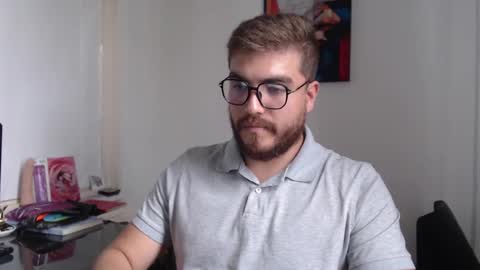 Snapshot of dylanhot10 chatting on February 24, 9:41 pm dylanhot10 online show from February 24, 9:41 pm