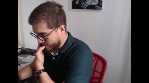 Snapshot of dylanhot10 chatting on December 15, 7:51 pm dylanhot10 online show from December 15, 7:51 pm