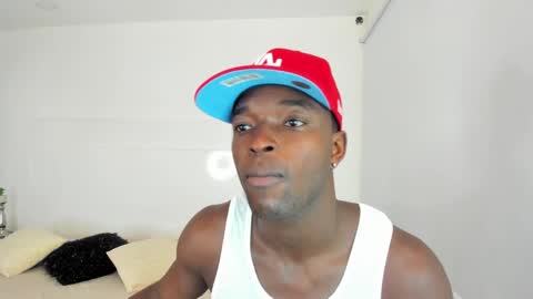 Snapshot of dylantaylor_1 chatting on January 19, 4:12 am Dylan Taylor online show from January 19, 4:12 am