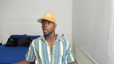 Snapshot of dylantaylor_1 chatting on February 9, 4:04 am Dylan Taylor online show from February 9, 4:04 am