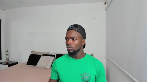 Snapshot of dylantaylor_1 chatting on February 28, 3:48 am Dylan Taylor online show from February 28, 3:48 am