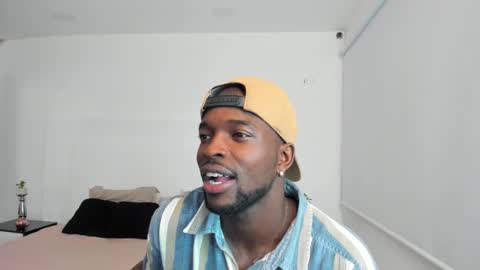 Snapshot of dylantaylor_1 chatting on March 4, 3:33 am Dylan Taylor online show from March 4, 3:33 am