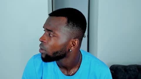 Snapshot of dylantaylor_1 chatting on September 29, 3:33 am Dylan Taylor online show from September 29, 3:33 am