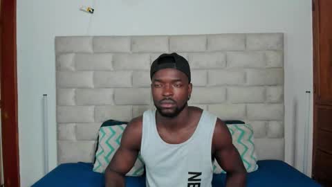 Snapshot of dylantaylor_1 chatting on December 4, 12:25 pm Dylan Taylor online show from December 4, 12:25 pm