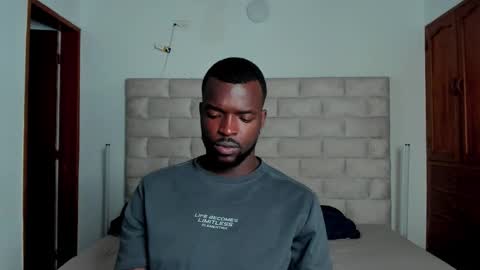 Snapshot of dylantaylor_1 chatting on December 5, 12:25 pm Dylan Taylor online show from December 5, 12:25 pm