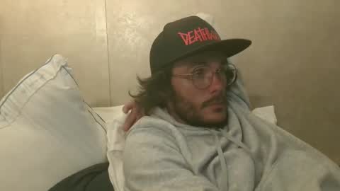 dylp400 online show from December 24, 8:33 am