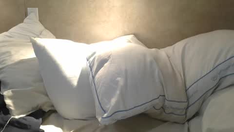 dylp400 online show from February 26, 11:09 am