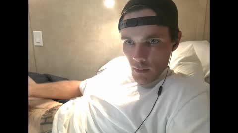 dylp400 online show from February 28, 10:39 pm