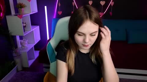 Snapshot of dyna_bae chatting on February 19, 7:28 am Dyna online show from February 19, 7:28 am