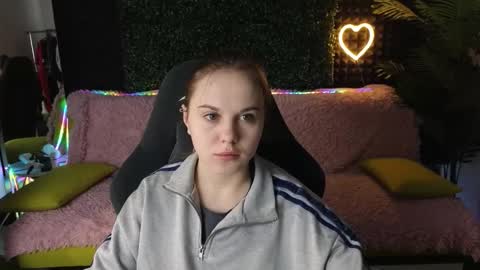 Snapshot of dyna_bae chatting on September 14, 1:49 am Dyna online show from September 14, 1:49 am