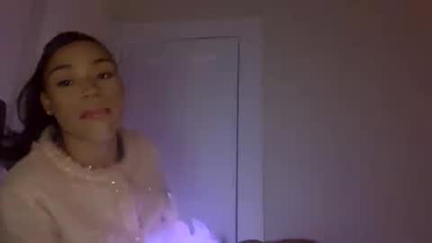 Dynasty online show from March 4, 11:43 pm