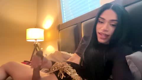 Dynasty online show from November 11, 5:13 pm