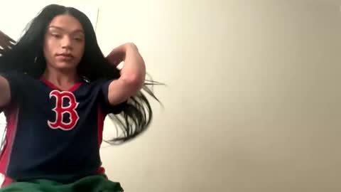 Dynasty online show from December 1, 7:08 pm