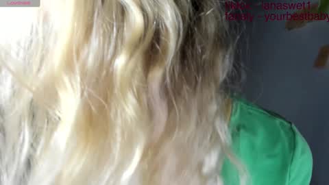 Snapshot of e___lisa chatting on December 3, 3:41 am fansly - yourbestbaby online show from December 3, 3:41 am