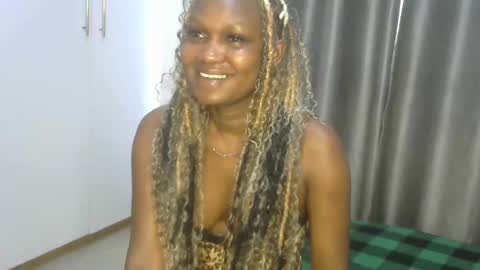 east_queen online show from January 16, 5:00 am