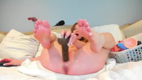 Snapshot of eatmygingersnapps chatting on January 17, 7:05 pm Allison online show from January 17, 7:05 pm