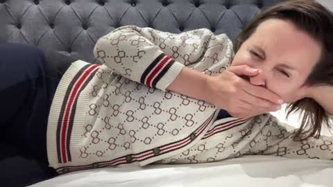 Nadia Ferreira  online show from October 19, 7:58 pm