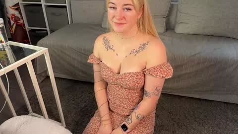 Custom content and video calls are available as well  online show from October 21, 6:36 am