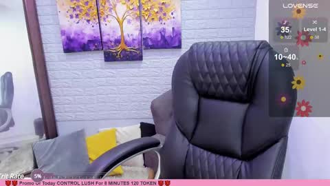 Snapshot of ebbafernandez1_ chatting on February 13, 7:10 pm online show from February 13, 7:10 pm