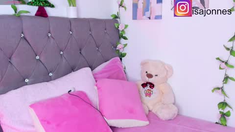 Snapshot of ebony_curly2 chatting on December 20, 8:01 pm isa online show from December 20, 8:01 pm