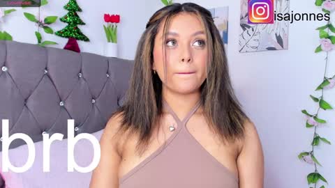 Snapshot of ebony_curly2 chatting on December 20, 11:47 pm isa online show from December 20, 11:47 pm