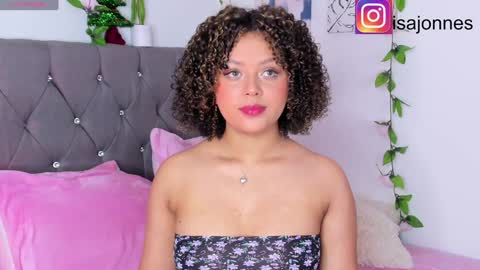Snapshot of ebony_curly2 chatting on January 5, 8:31 pm isa online show from January 5, 8:31 pm