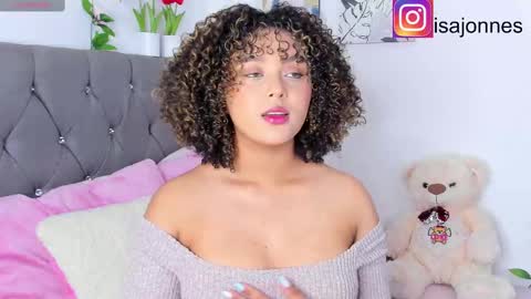 Snapshot of ebony_curly2 chatting on March 8, 9:08 pm isa online show from March 8, 9:08 pm