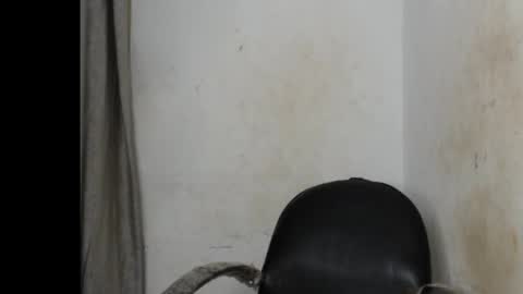 Snapshot of ebony_slimgirl2 chatting on October 18, 5:57 pm Ebony-slimgirl2 online show from October 18, 5:57 pm