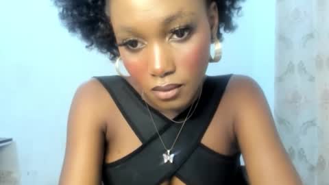 Snapshot of ebony_slimgirl2 chatting on October 23, 8:18 pm Ebony-slimgirl2 online show from October 23, 8:18 pm