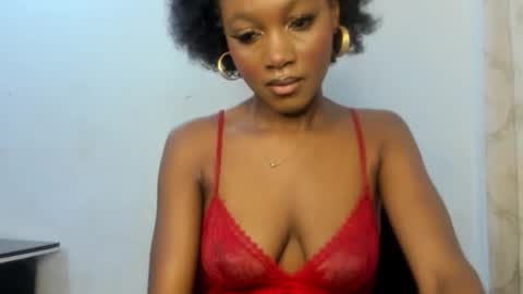 Snapshot of ebony_slimgirl2 chatting on October 27, 6:01 pm Ebony-slimgirl2 online show from October 27, 6:01 pm