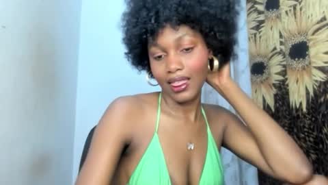 Snapshot of ebony_slimgirl2 chatting on November 13, 6:18 pm Ebony-slimgirl2 online show from November 13, 6:18 pm