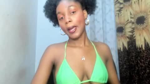 Snapshot of ebony_slimgirl2 chatting on November 16, 5:51 pm Ebony-slimgirl2 online show from November 16, 5:51 pm