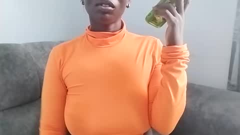 Ebony Melanie online show from March 10, 11:21 am