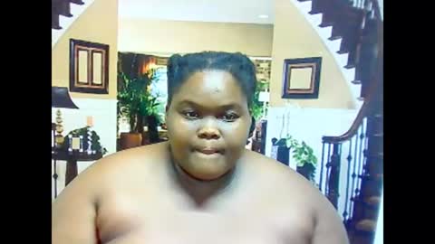 Snapshot of ebonyhotbuns4u2luv chatting on February 26, 10:26 am ebonyhotbuns4u2luv online show from February 26, 10:26 am