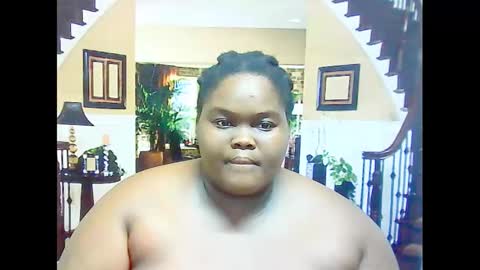 Snapshot of ebonyhotbuns4u2luv chatting on March 7, 12:01 pm ebonyhotbuns4u2luv online show from March 7, 12:01 pm
