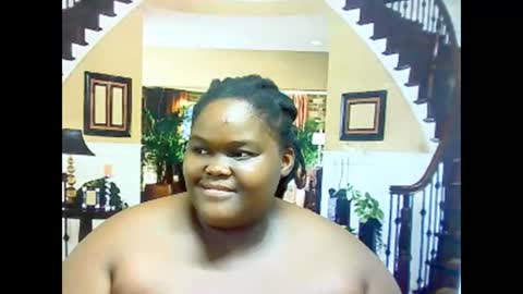 Snapshot of ebonyhotbuns4u2luv chatting on March 8, 6:43 am ebonyhotbuns4u2luv online show from March 8, 6:43 am