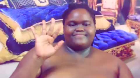 Snapshot of ebonyhotbuns4u2luv chatting on March 12, 1:25 am ebonyhotbuns4u2luv online show from March 12, 1:25 am