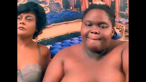 Snapshot of ebonyhotbuns4u2luv chatting on March 12, 9:02 am ebonyhotbuns4u2luv online show from March 12, 9:02 am