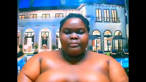 Snapshot of ebonyhotbuns4u2luv chatting on September 11, 7:52 am ebonyhotbuns4u2luv online show from September 11, 7:52 am