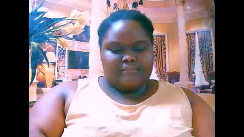 Snapshot of ebonyhotbuns4u2luv chatting on September 18, 10:06 am ebonyhotbuns4u2luv online show from September 18, 10:06 am