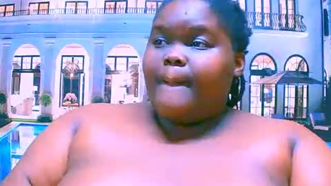 Snapshot of ebonyhotbuns4u2luv chatting on September 28, 7:58 am ebonyhotbuns4u2luv online show from September 28, 7:58 am