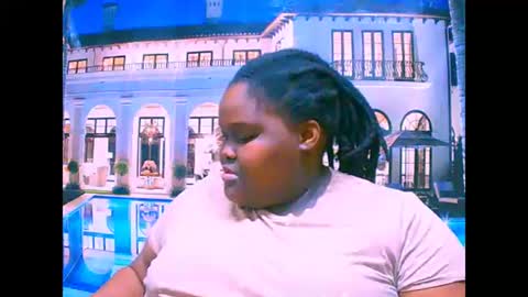 Snapshot of ebonyhotbuns4u2luv chatting on September 30, 9:14 am ebonyhotbuns4u2luv online show from September 30, 9:14 am