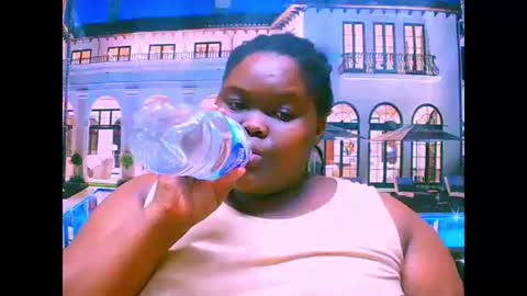 Snapshot of ebonyhotbuns4u2luv chatting on October 13, 6:46 am ebonyhotbuns4u2luv online show from October 13, 6:46 am