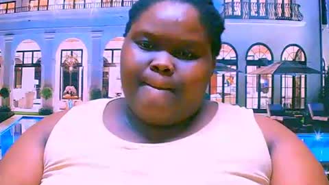 Snapshot of ebonyhotbuns4u2luv chatting on October 14, 6:58 am ebonyhotbuns4u2luv online show from October 14, 6:58 am